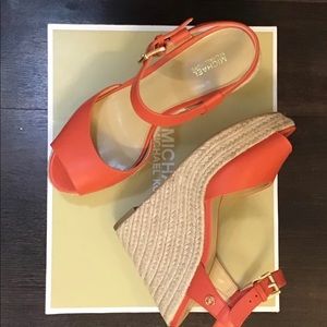 Michael Kors Carolyn Wedge Shoe Sz 9 Terractta